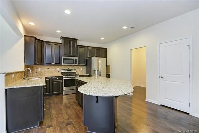 5620 Selkirkshire Rd — Photo 14