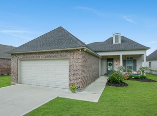 28030 Memorial Ln, Denham Springs, LA 70726