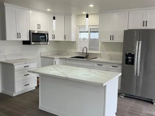 105 W Herndon Ave Spc 60, Pinedale, CA 93650