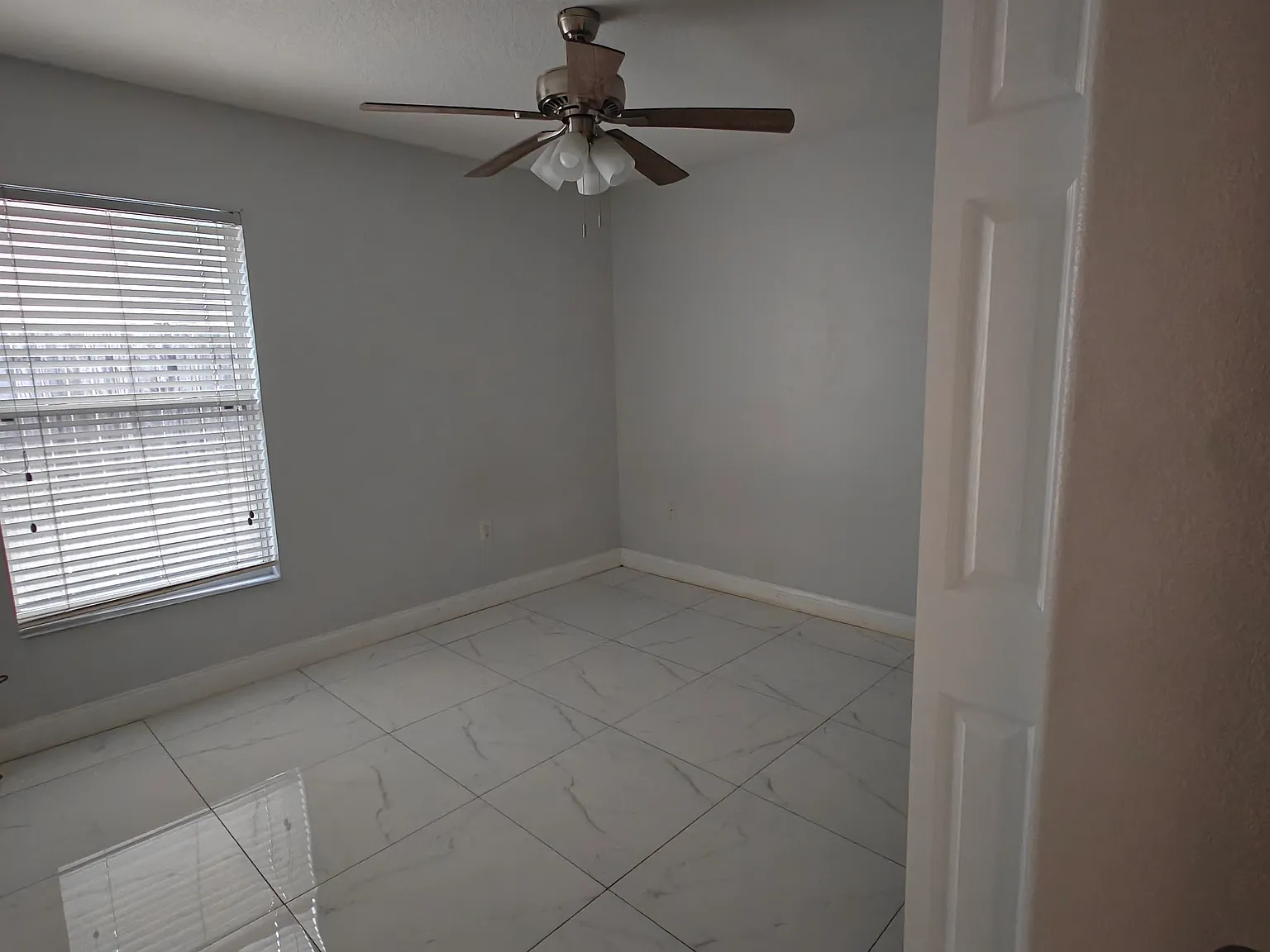 4 bed, 1853 sqft, $2,500 — Photo 4
