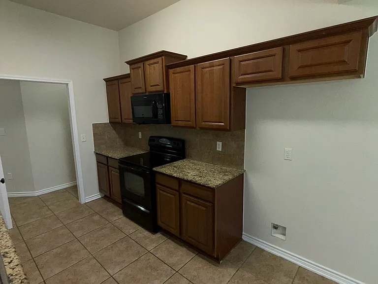 1022 Canyon Rdg — Photo 8