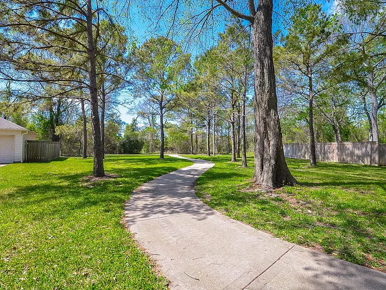 23615 Banning Point Ct — Photo 47