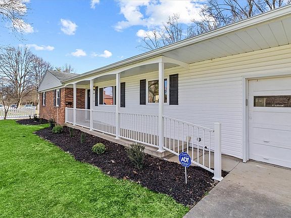 3rd image of 354 Hickory Dr