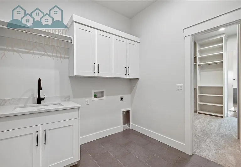 10642 W Lothbury Dr — Photo 28
