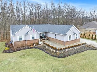 21766 Raspberry Rdg, Pinckney, MI 48169