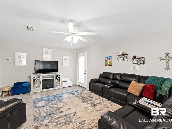 3rd image of 17460 Lewis Smith Dr