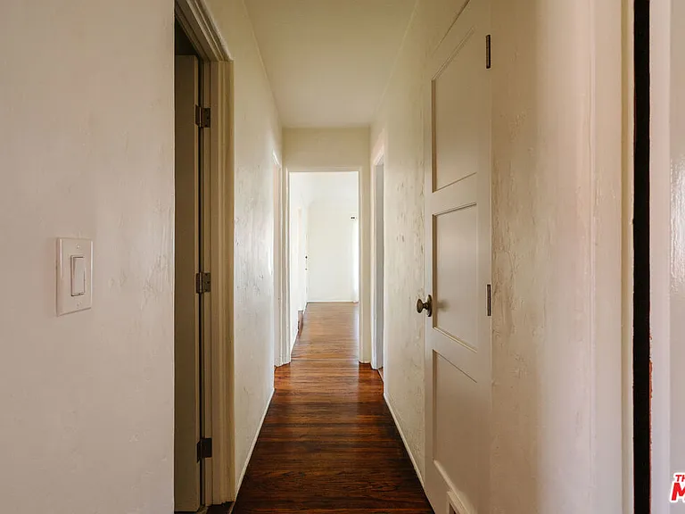 2735 Clyde Ave — Photo 19