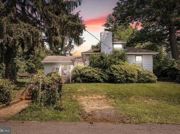 26 Morgan Ave, Titusville, NJ 08560