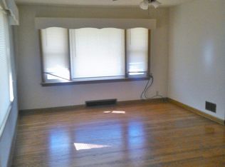 33 W 35th Pl #1, Steger, IL 60475