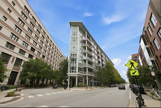 845 N Kingsbury #514