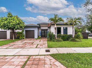 15901 SW 136th Way, Miami, FL 33196