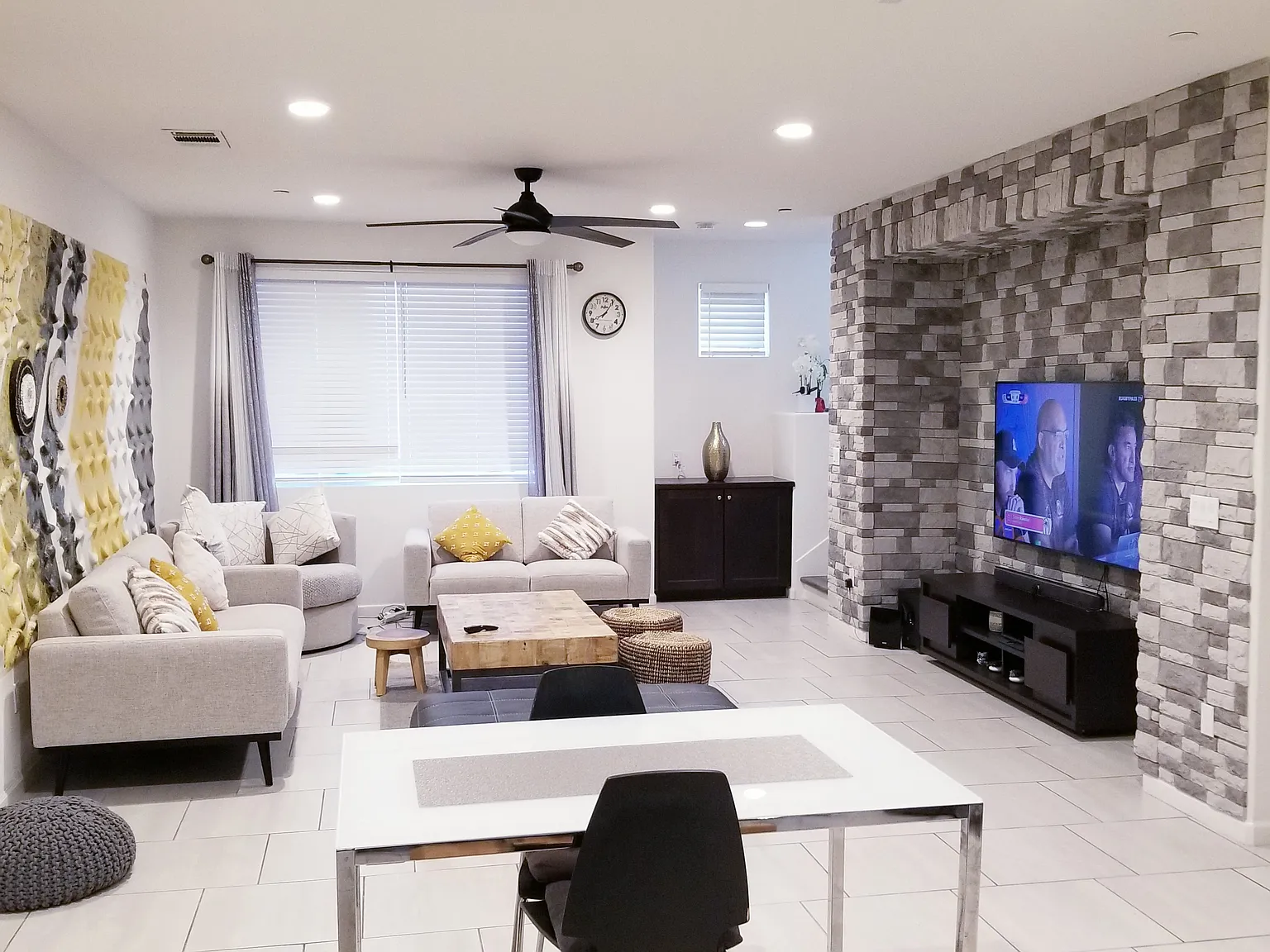 4 bed, 3.5 bath, 2033 sqft, $4,700 — Photo 4