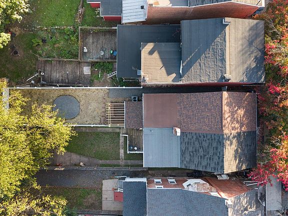 4th image of 366 N Charlotte St