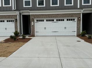 247 Salt Lake Ln, Hoschton, GA 30548