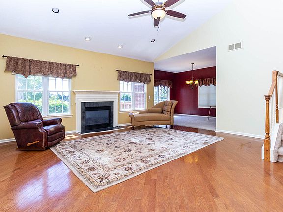 5th image of 47507 Vistas Circle Dr N