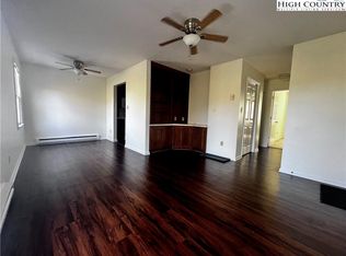 133 Woodpecker Ln APT 15, Boone, NC 28607