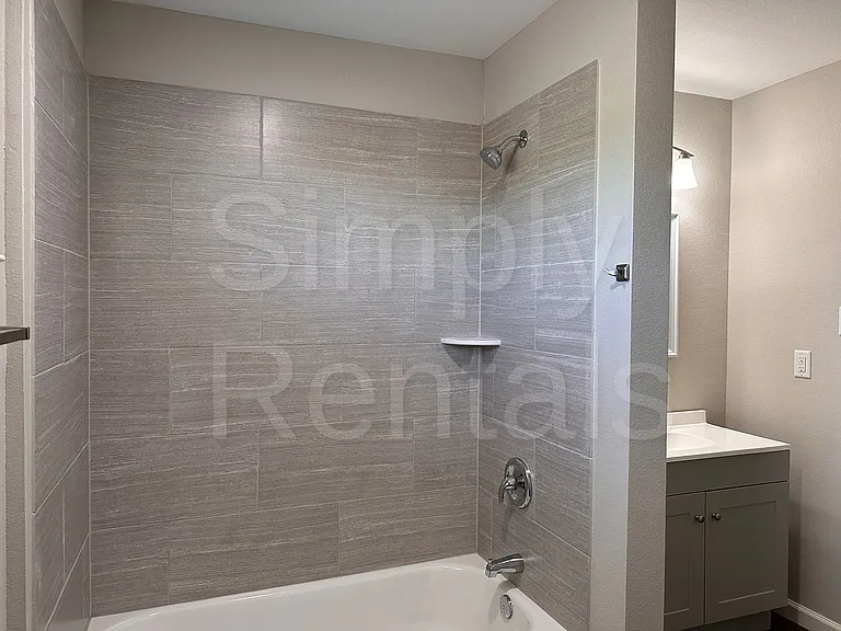 11015 W Interstate Highway 30 — Photo 15