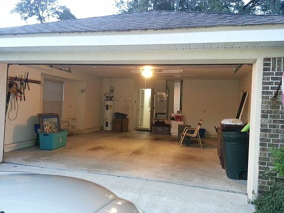 spacious 2 car garage