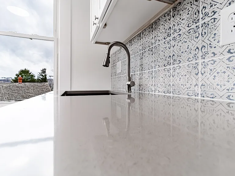496 Dorsey Ave #1 — Photo 3