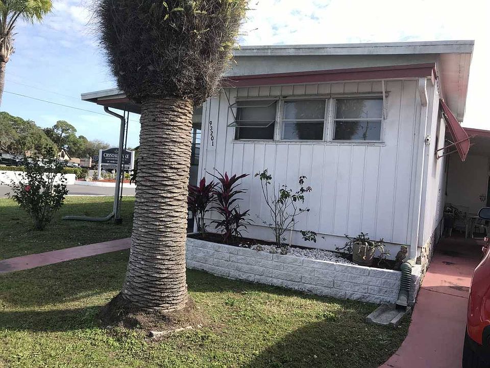 1st image of 9301 49th St N #201