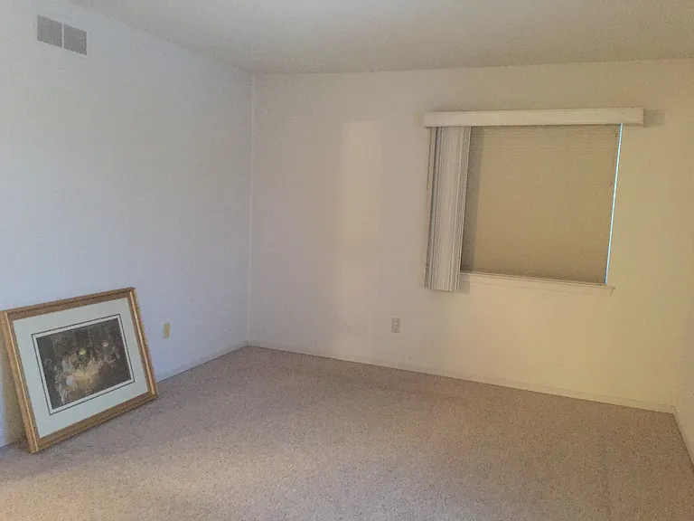 Parkside Cir — Photo 3