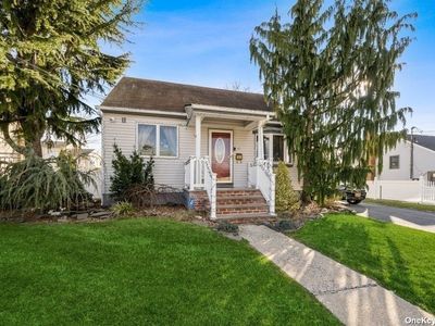 13 Nelson St, Elmont, NY, 11003