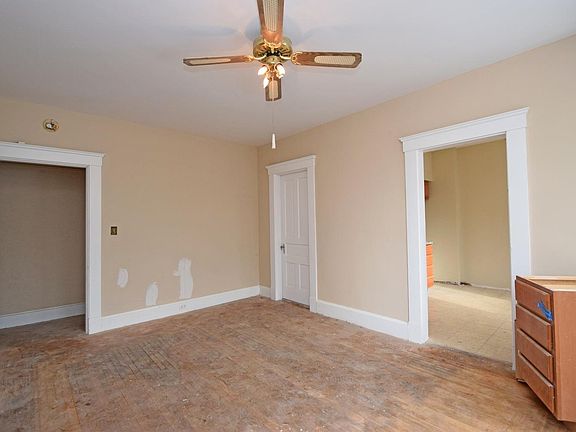 5th image of 558 Elberon Ave