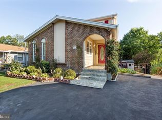 407 Hummer Ct, Sterling, VA 20164