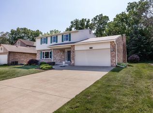 15755 Penn Dr, Livonia, MI 48154