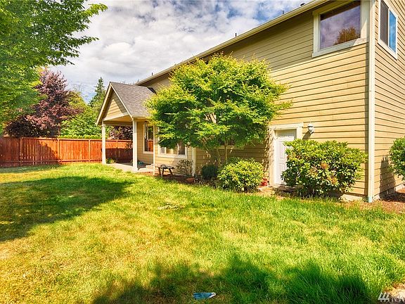 4th image of 3027 22nd Street Pl SW