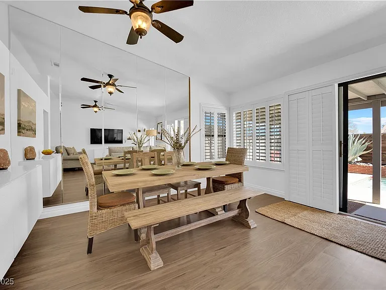 148 Triberg Ct — Photo 3