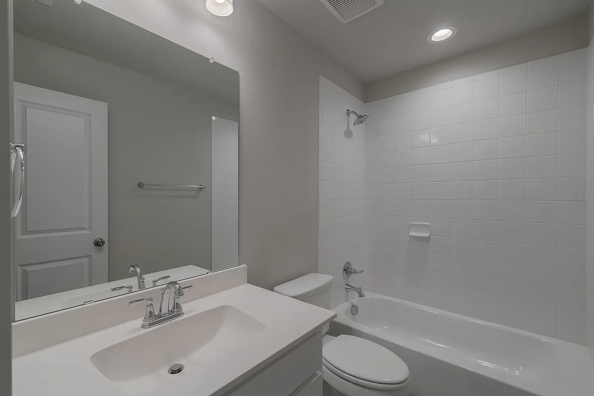 Building Photo - 3524 Knight Dr #2D