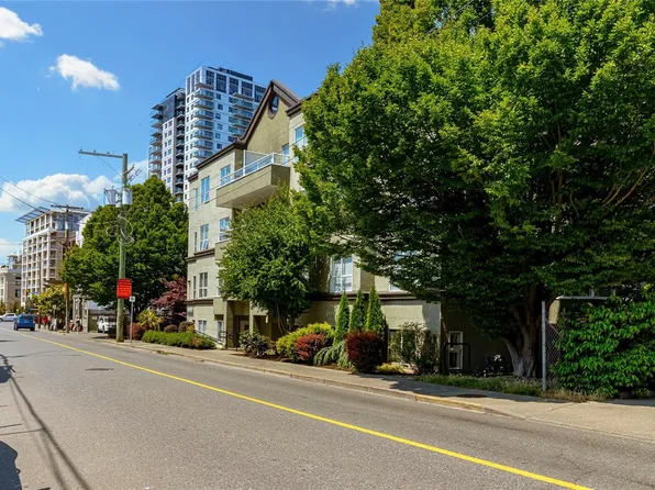 832 Fisgard St #402, Victoria, BC V8W 1S1