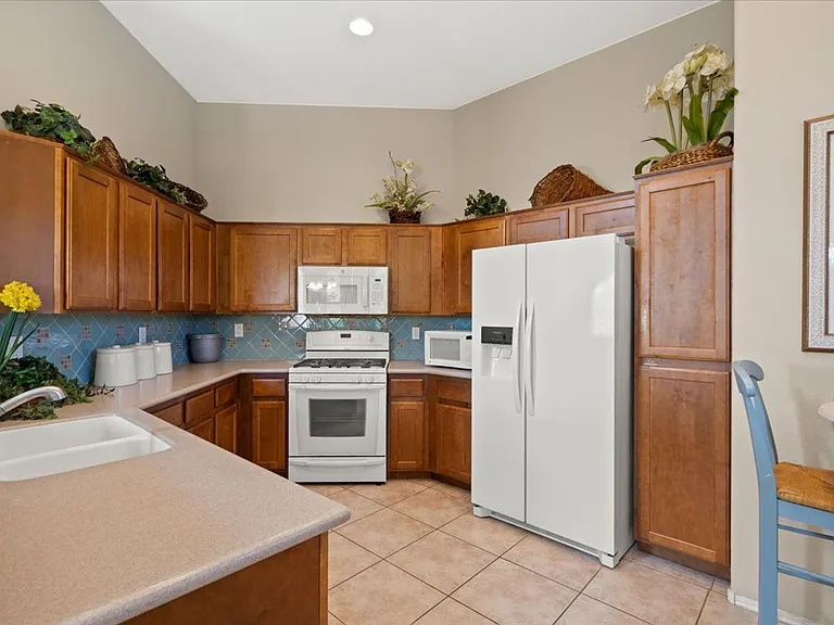 3975 N Hualapai Way #281 — Photo 9