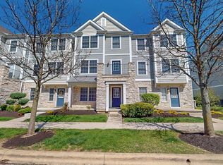 5930 Winberry Creek Dr, Dublin, OH 43016