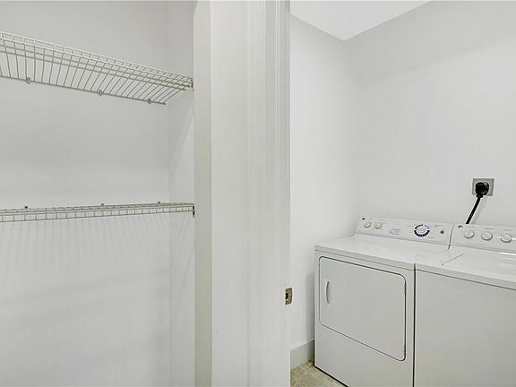 5th image of 11601 NW 89th St #F101396042