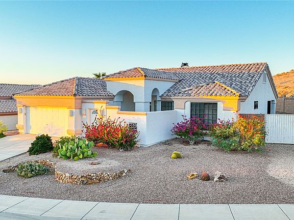 2nd image of 2995 Tierra Vida