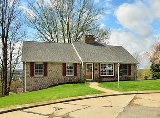 822 Hillcrest Dr, Canonsburg, PA 15317