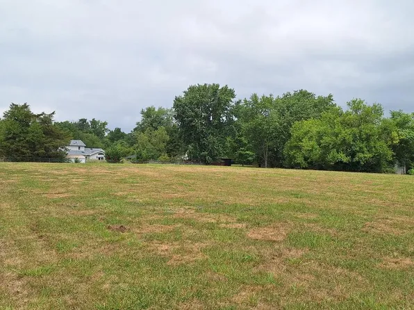 16853 Shinham Rd, Hagerstown, MD 21740