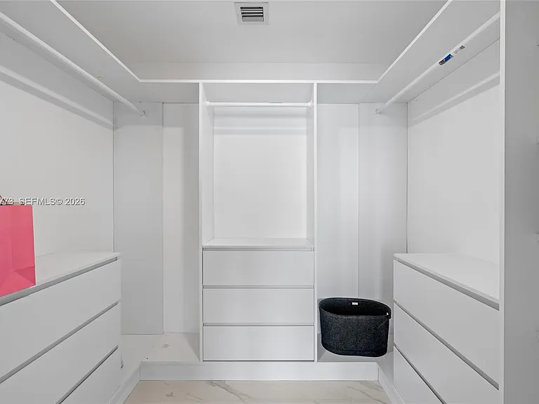 700 NE 24th St #5206 — Photo 15