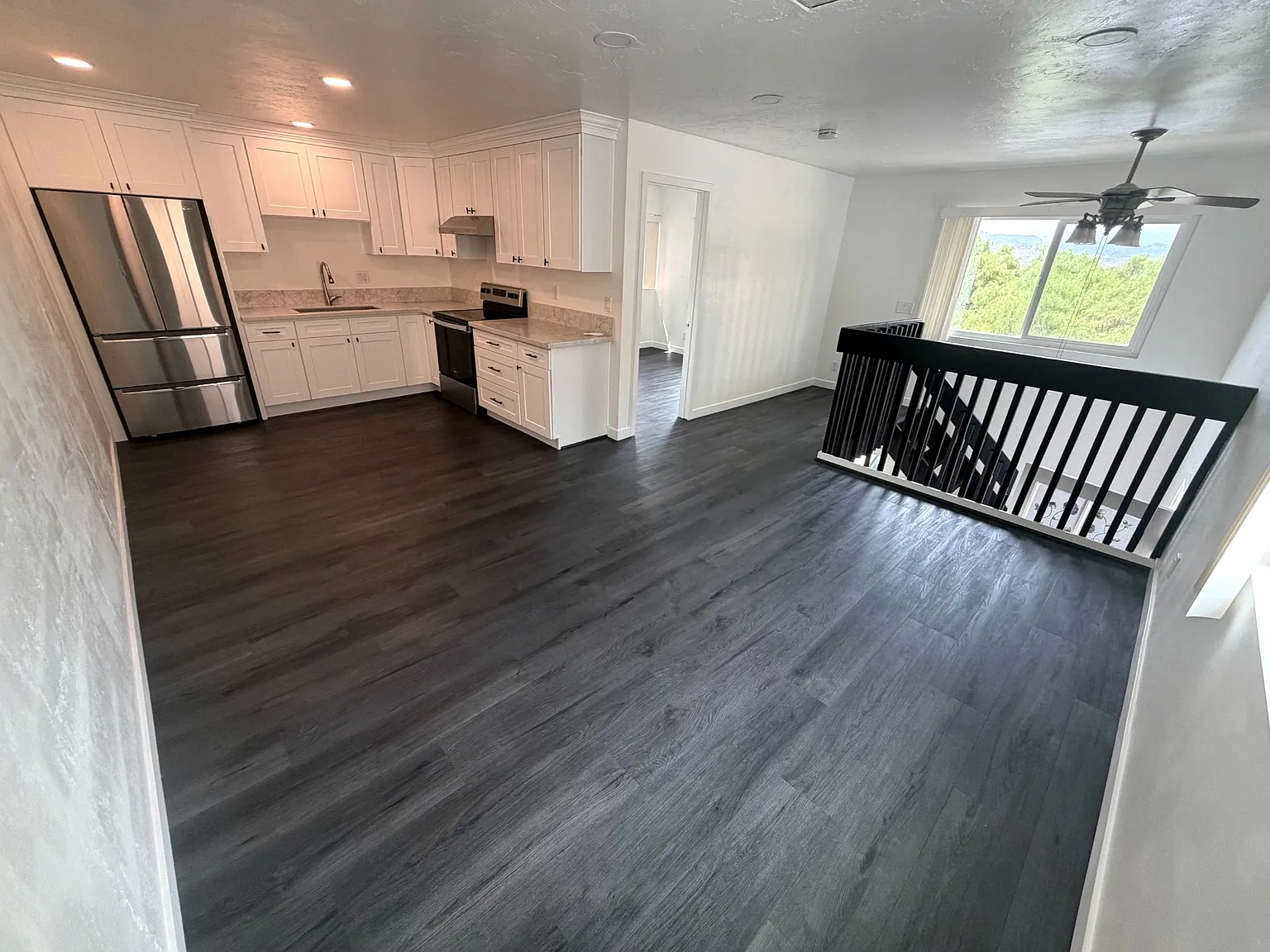 2 bed, 1000 sqft, $2,600 — Photo 2