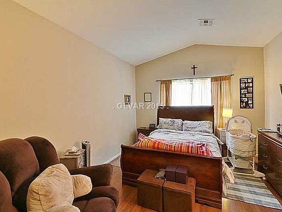 4th image of 8629 Freeport Ln