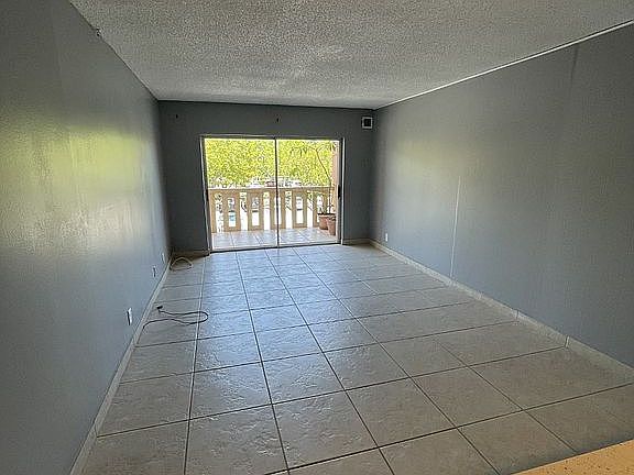 3rd image of 1000 River Reach Dr