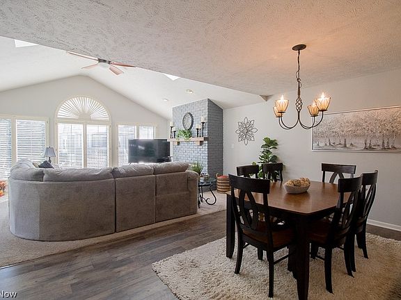3rd image of 11296 Glen Eagles Dr