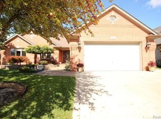 16193 Nathan Dr, Macomb, MI 48044