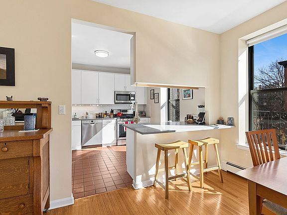 4th image of 391 Clinton St APT 3A