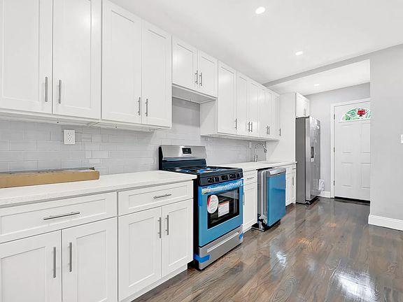 2nd image of 9724 110th St