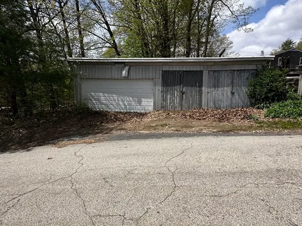 27 Carlin St, Athol, MA 01331