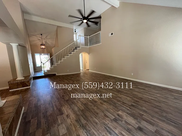 8449 N 8th St — Photo 10