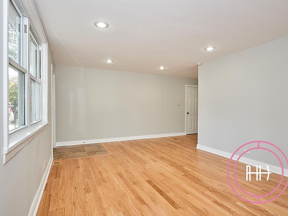 1st image of 1750 W 21st Pl #1